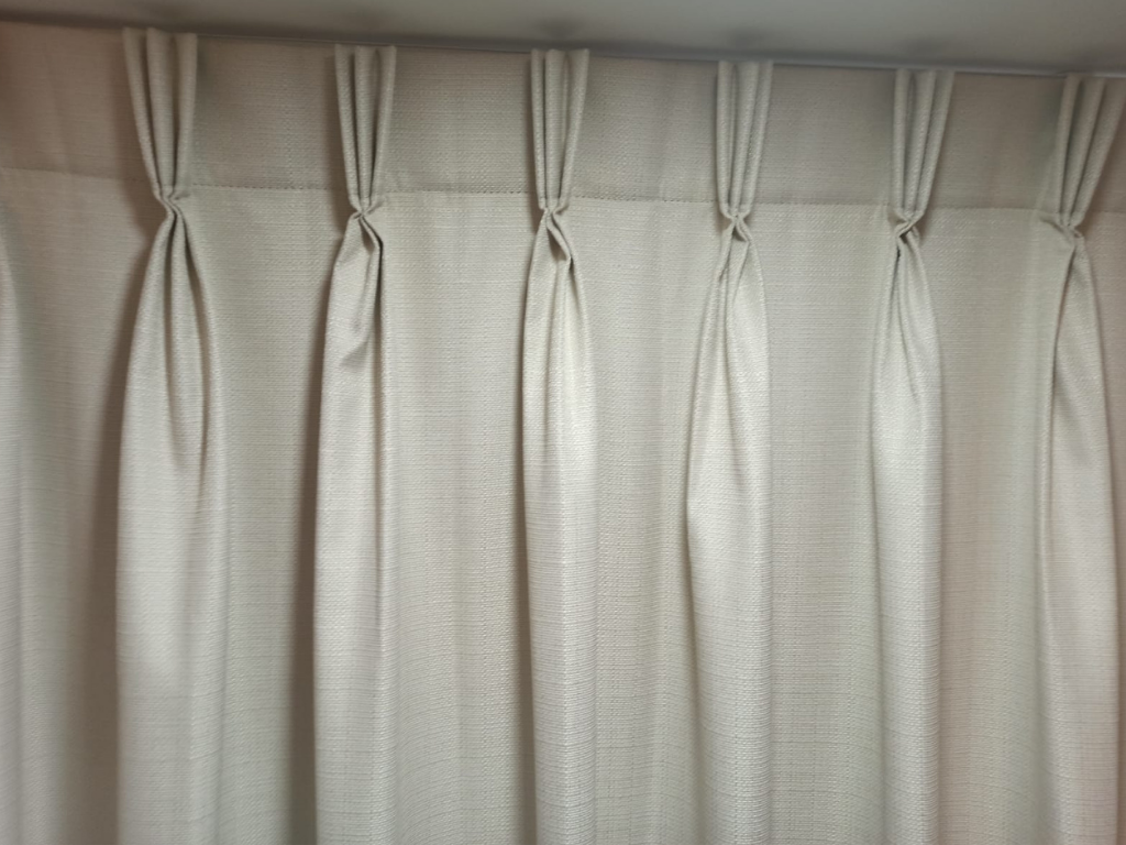 cortina en prense frances